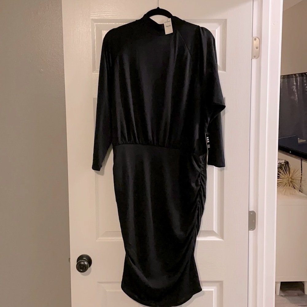 Express- black dress